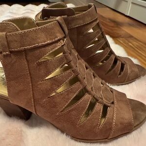 Naturalizer sandal, great condition, worn once